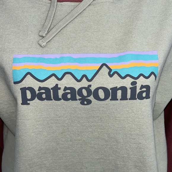 Patagonia Women’s Uprisal Hoody, Size Medium, Regular Fit - Picture 3 of 11